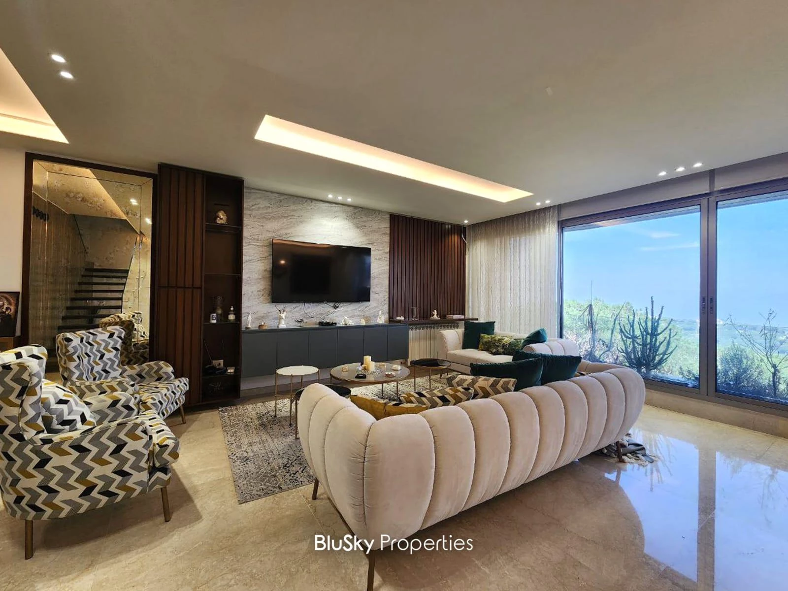 Duplex 270m² Terrace for Rent in Ain Saadeh