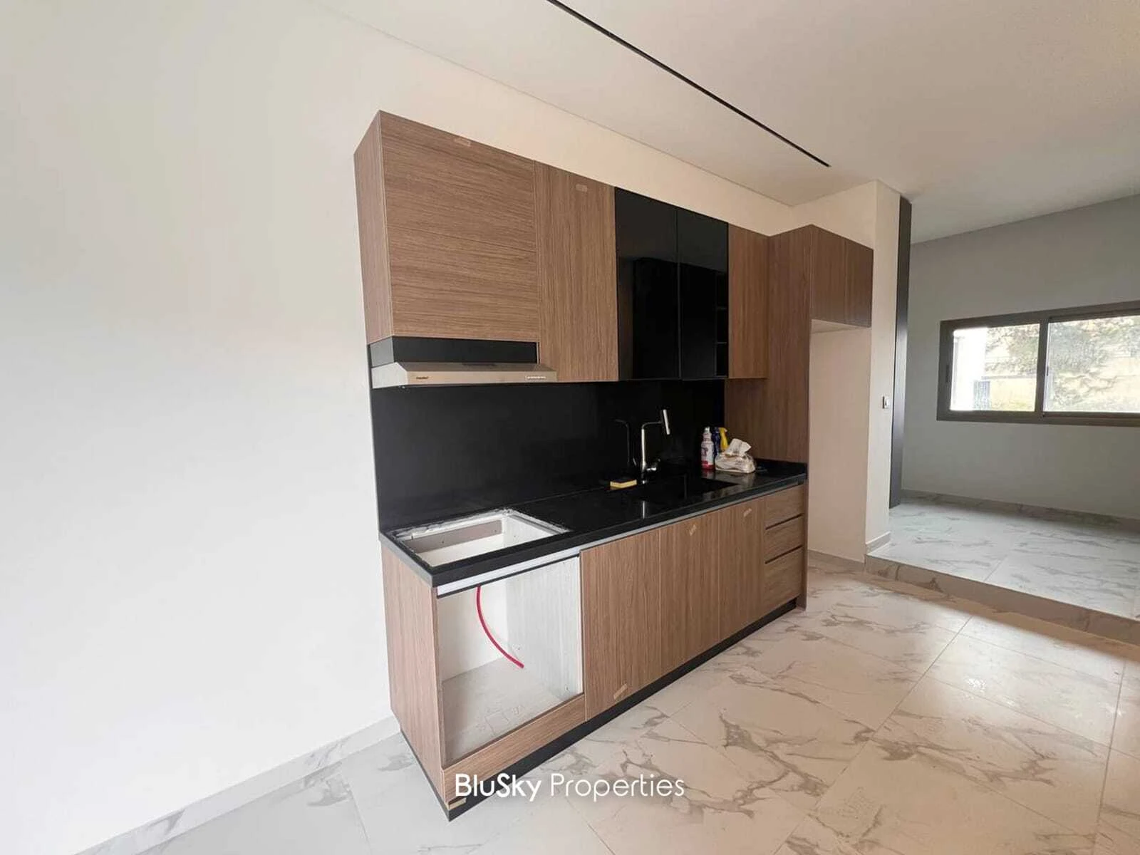 Apartment 270m² with Terrace for Sale in Ain Saadeh — photo 4