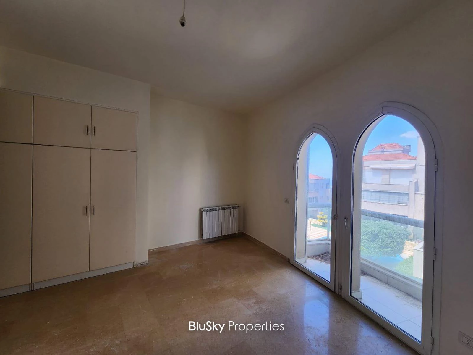 Apartment 290m² 4 Beds for Rent in Ain Saadeh — الصورة 4