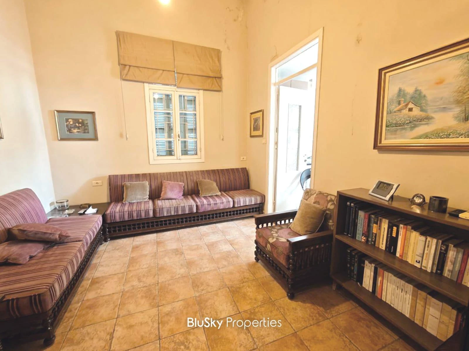 Apartment 300m² Balcony for Rent in Ain Saadeh — الصورة 4
