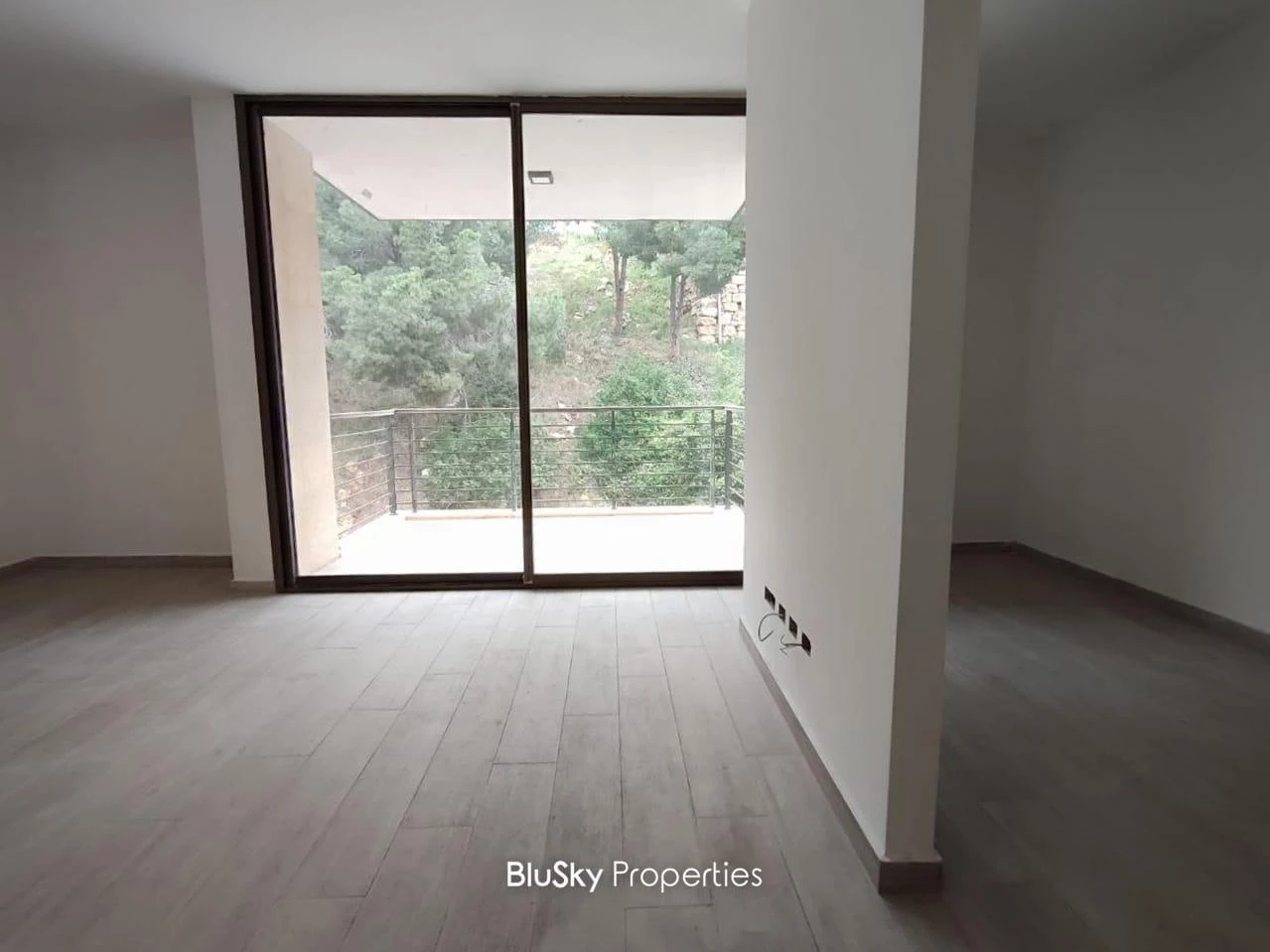Duplex 300m² Sea View for Rent in Ain Saadeh — photo 4