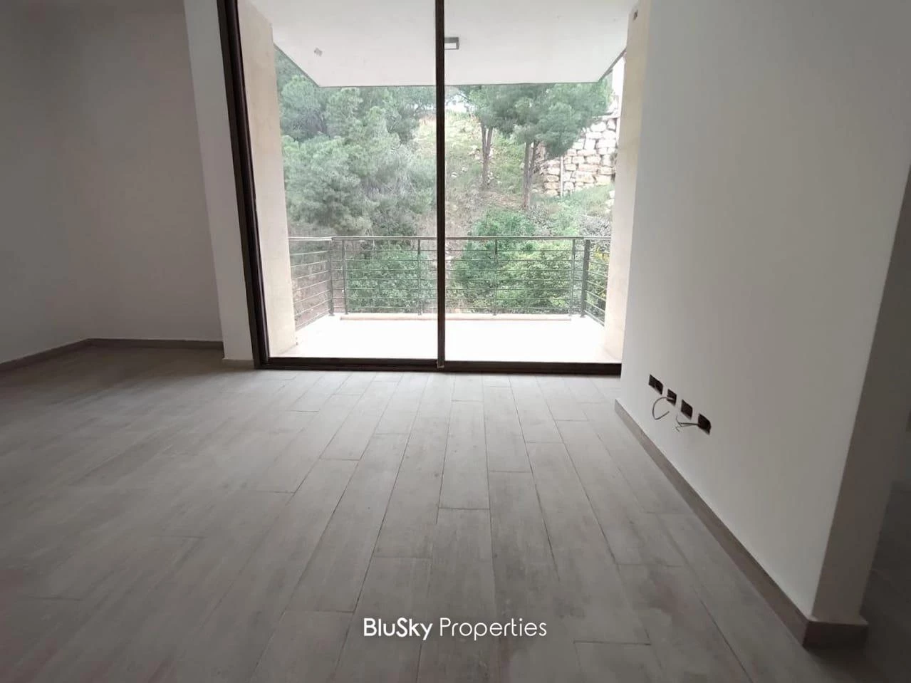 Duplex 300m² Sea View for Rent in Ain Saadeh — photo 5