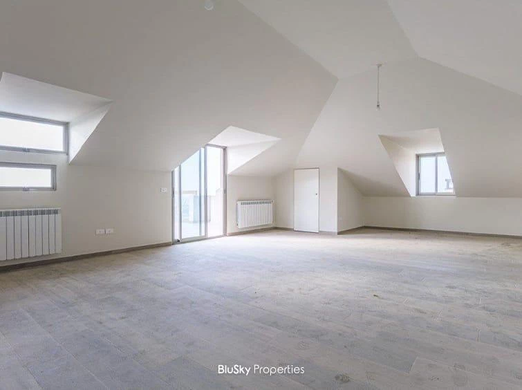 Duplex 340m² 4 Beds for Sale in Ain Saadeh