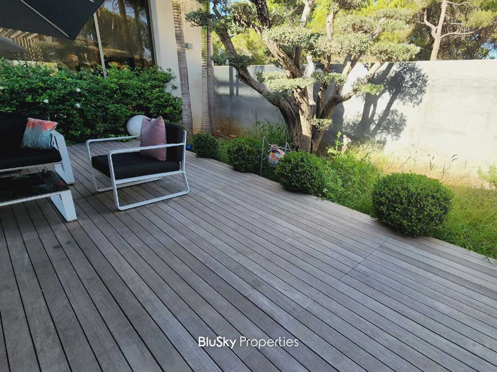 Duplex 340m² Terrace for Sale or Rent in Ain Saadeh — photo 3