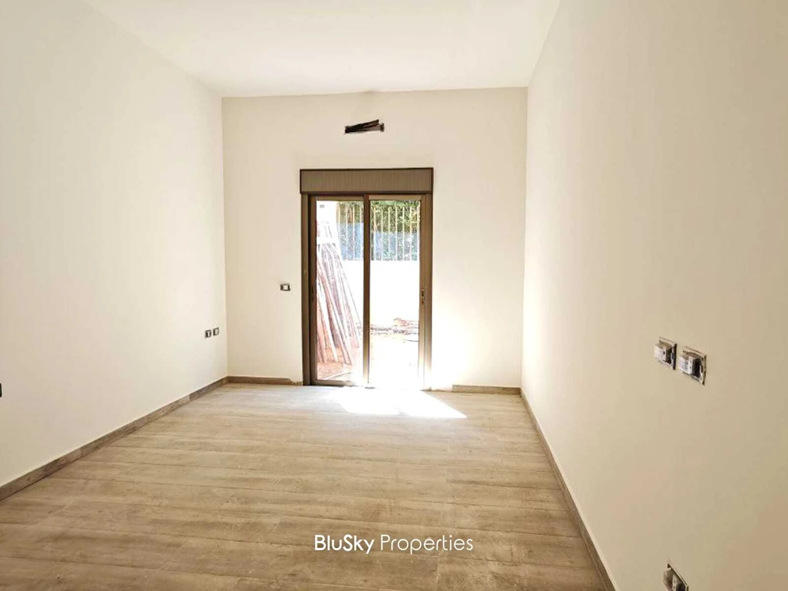 Apartment 400m² Garden for Sale in Ain Saadeh — photo 5