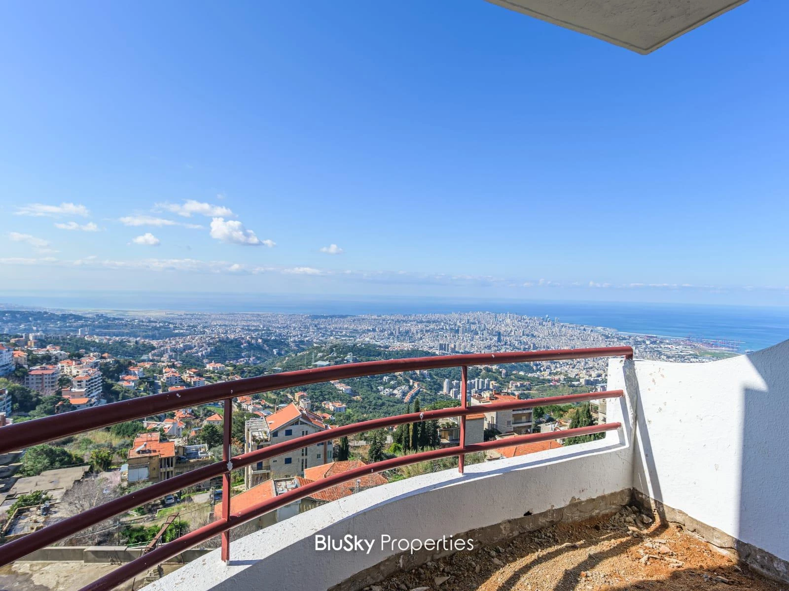 Apartment 53m² Balcony for Sale in Ain Saadeh — الصورة 2