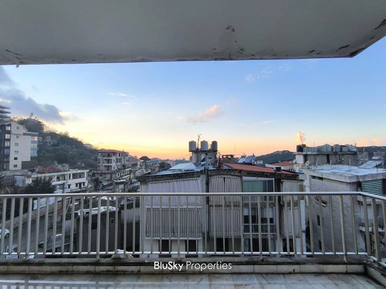 Apartment 160m² Balcony for Sale in Atchaneh — الصورة 2