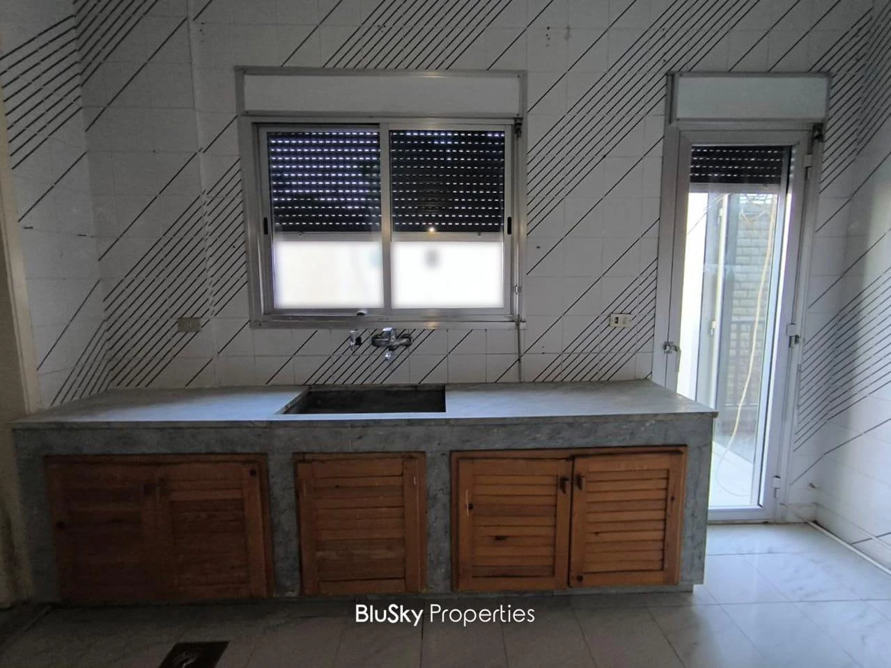 Apartment 160m² Balcony for Sale in Atchaneh — الصورة 4