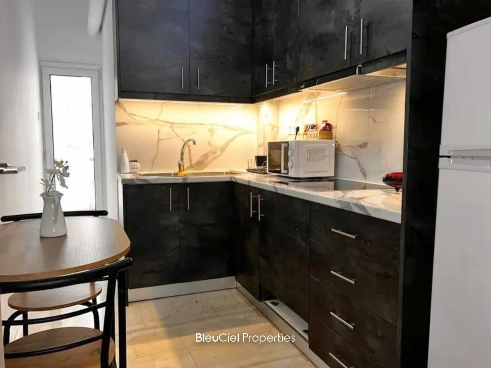 Apartment 57m² Veranda for Sale in Athens Greece — photo 4