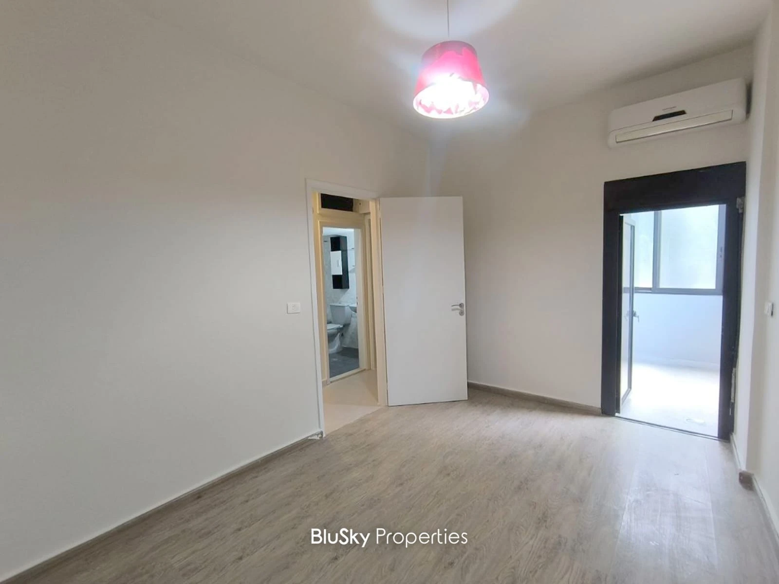 Apartment 120m² with Sea View for Rent in Awkar — الصورة 4