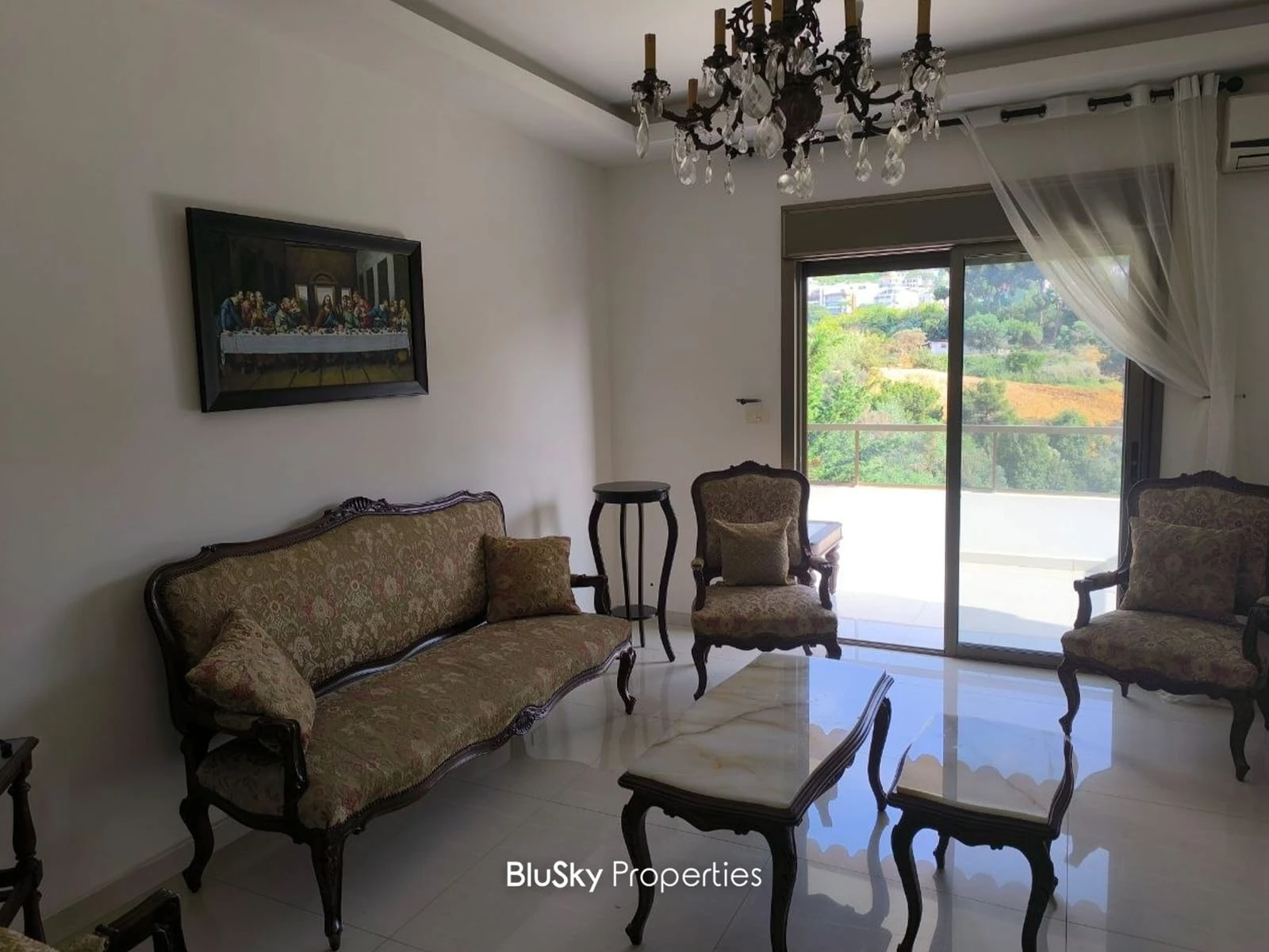 Apartment 150m² with Sea View for Rent in Awkar
