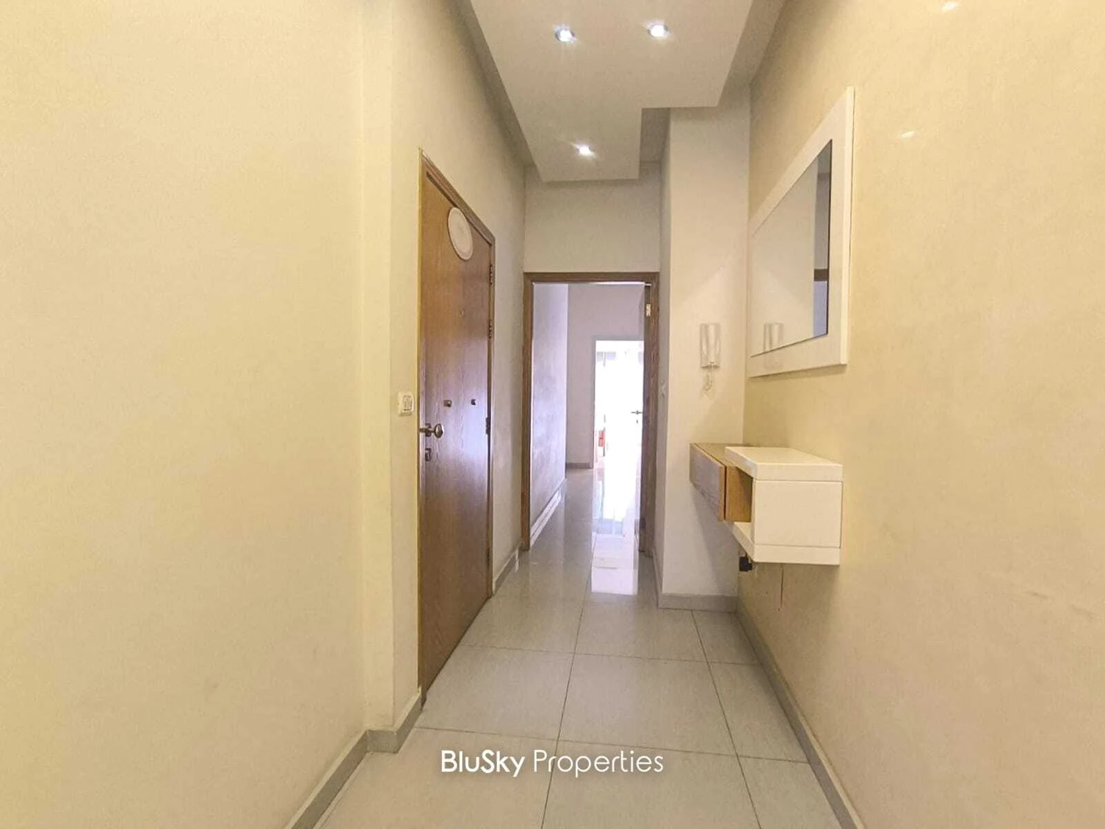 Apartment 150m² Mountain View for Rent in Awkar — الصورة 3
