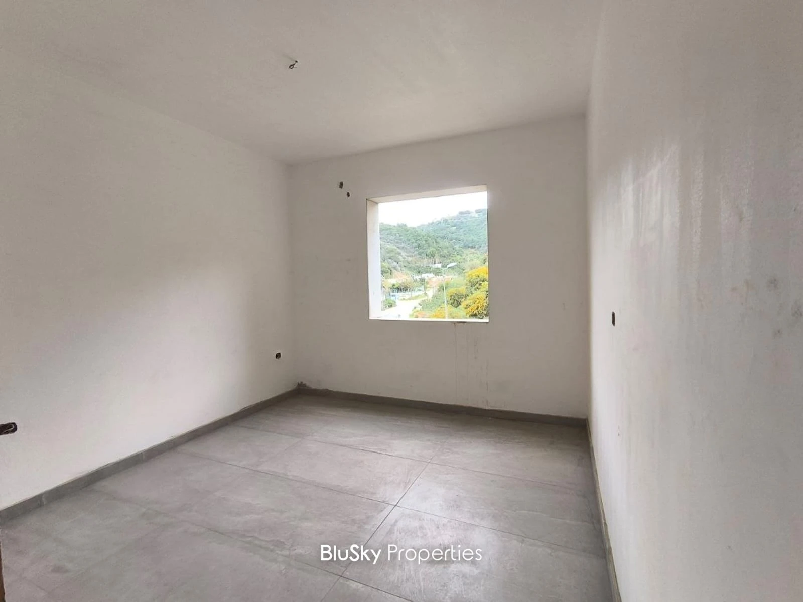 Apartment 150m² for Sale in Awkar — photo 3