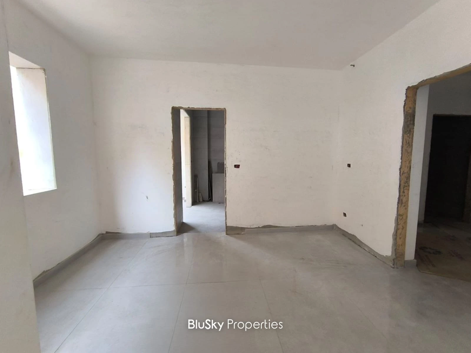 Apartment 150m² for Sale in Awkar — photo 4