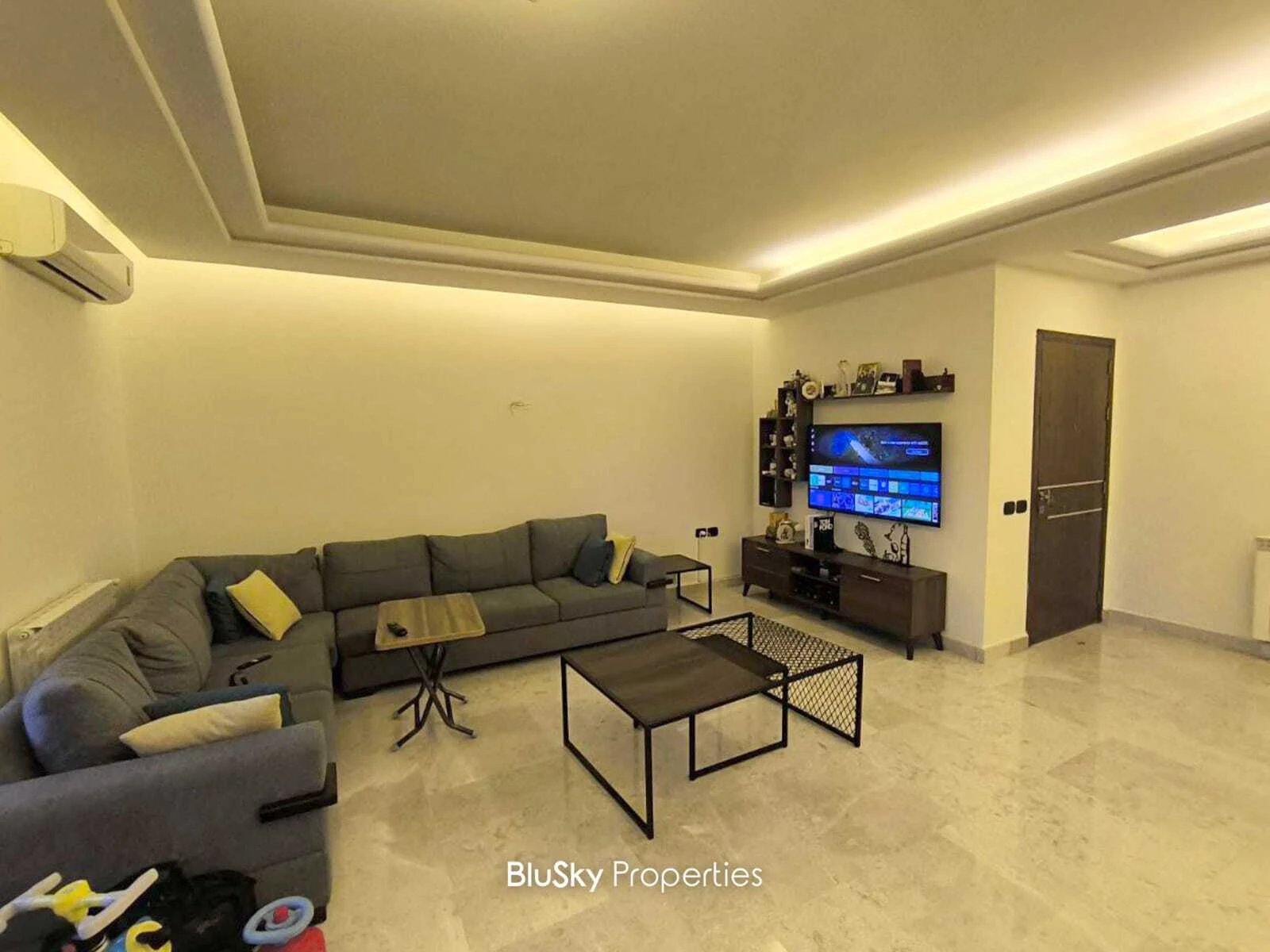 Apartment 160m² Balcony for Rent in Awkar — الصورة 2