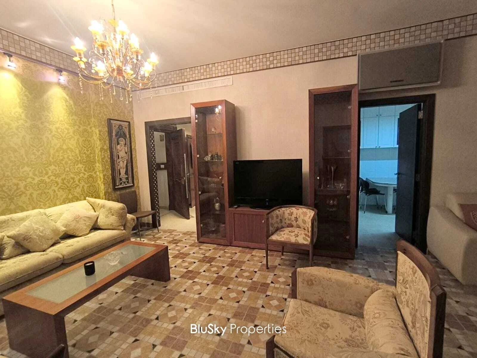 Apartment 160m² for Sale in Awkar