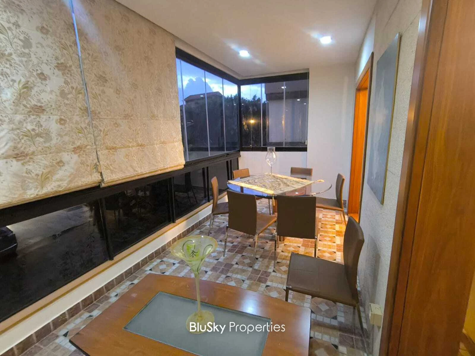 Apartment 160m² for Sale in Awkar — photo 3