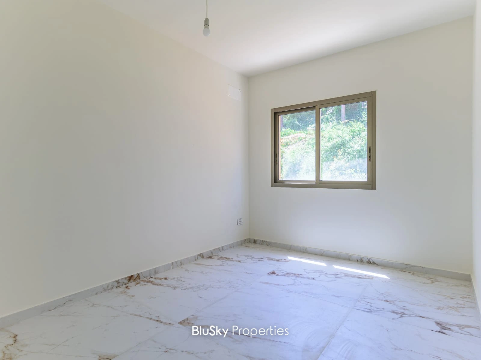Apartment 177m² with Terrace for Sale in Awkar — الصورة 4