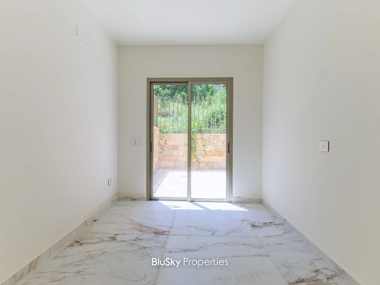 Apartment 177m² with Terrace for Sale in Awkar — الصورة 5