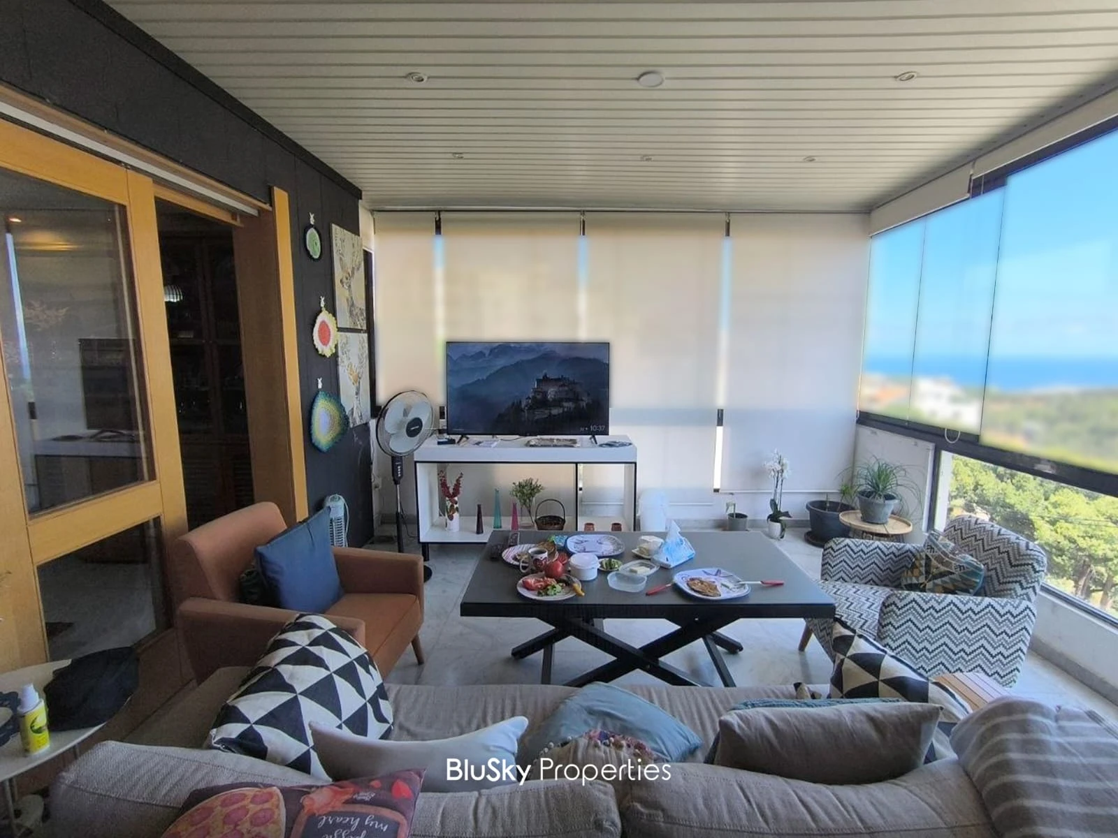 Apartment 200m² with Sea View for Sale in Awkar — photo 2