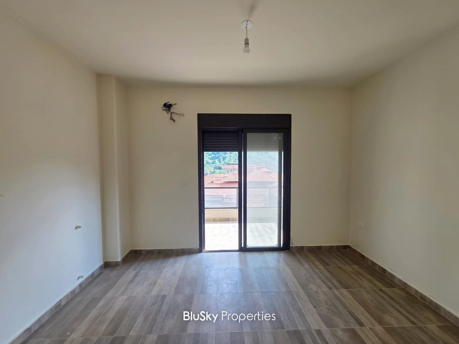 Apartment 100m² with Mountain View for Rent in Baabdat