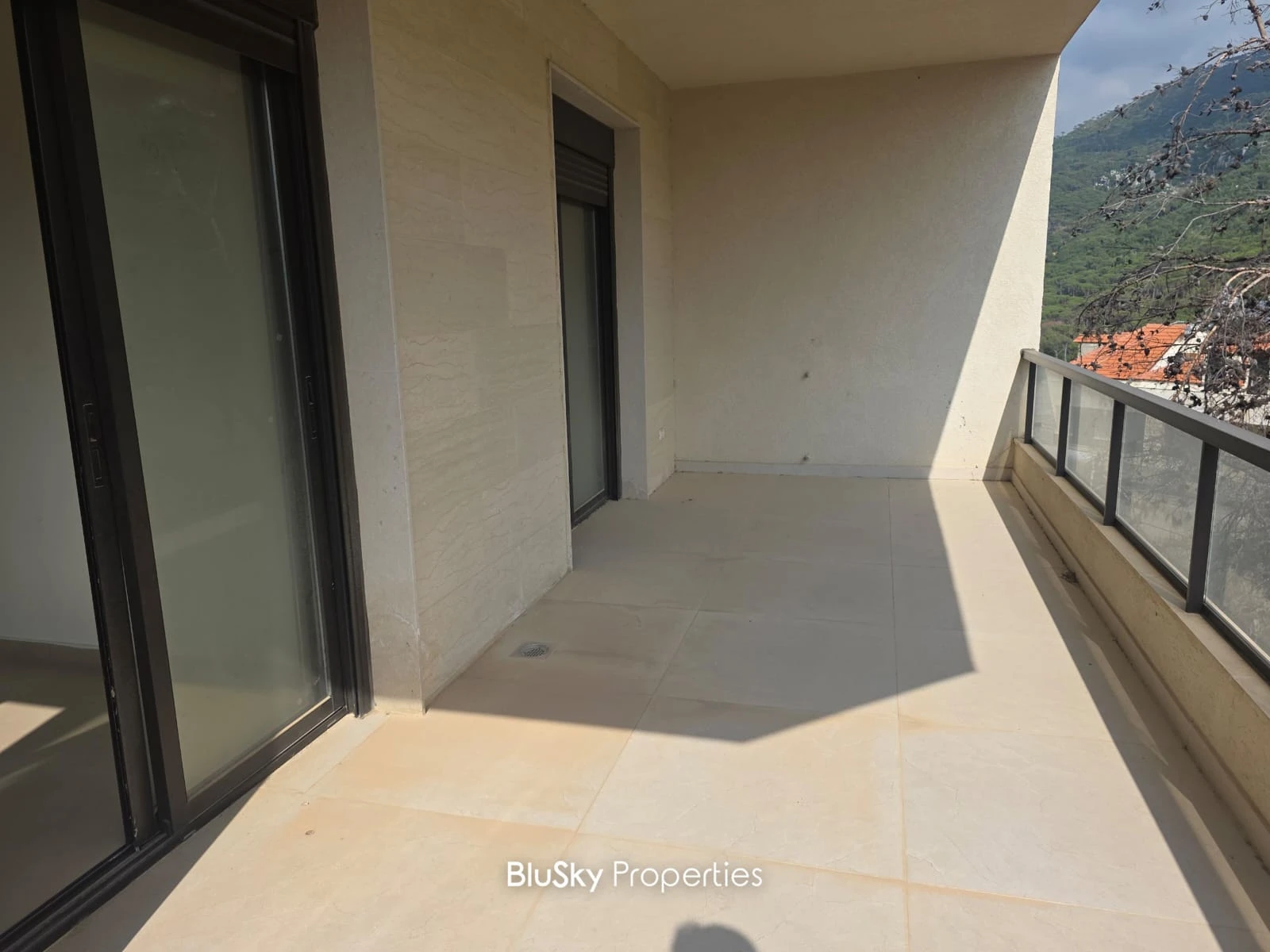 Apartment 100m² with Mountain View for Rent in Baabdat — الصورة 2