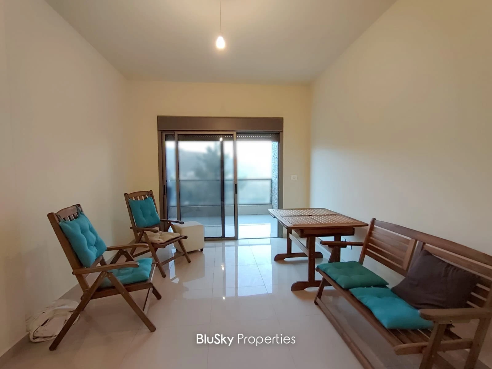 Apartment 110m² for Rent in Baabdat