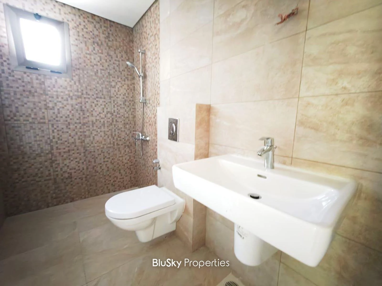 Apartment 120m² Mountain View for Rent in Baabdat — الصورة 4