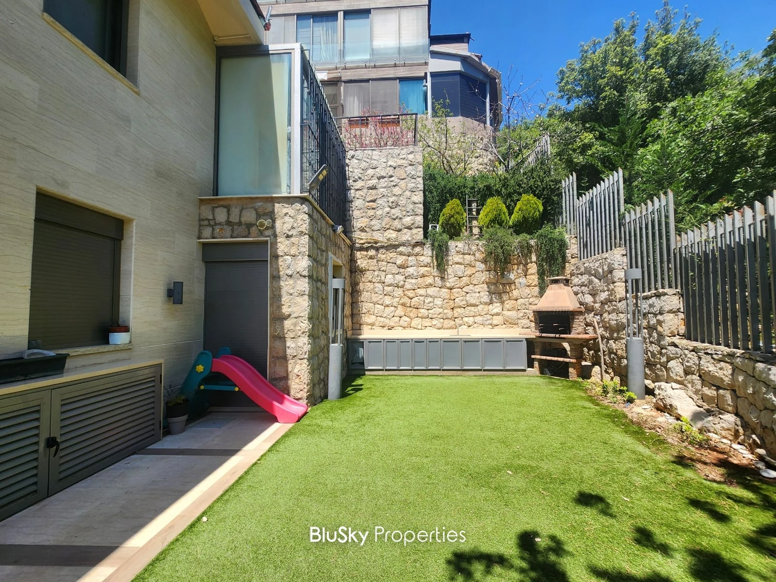 Apartment 120m² with Garden for Sale in Baabdat — photo 2