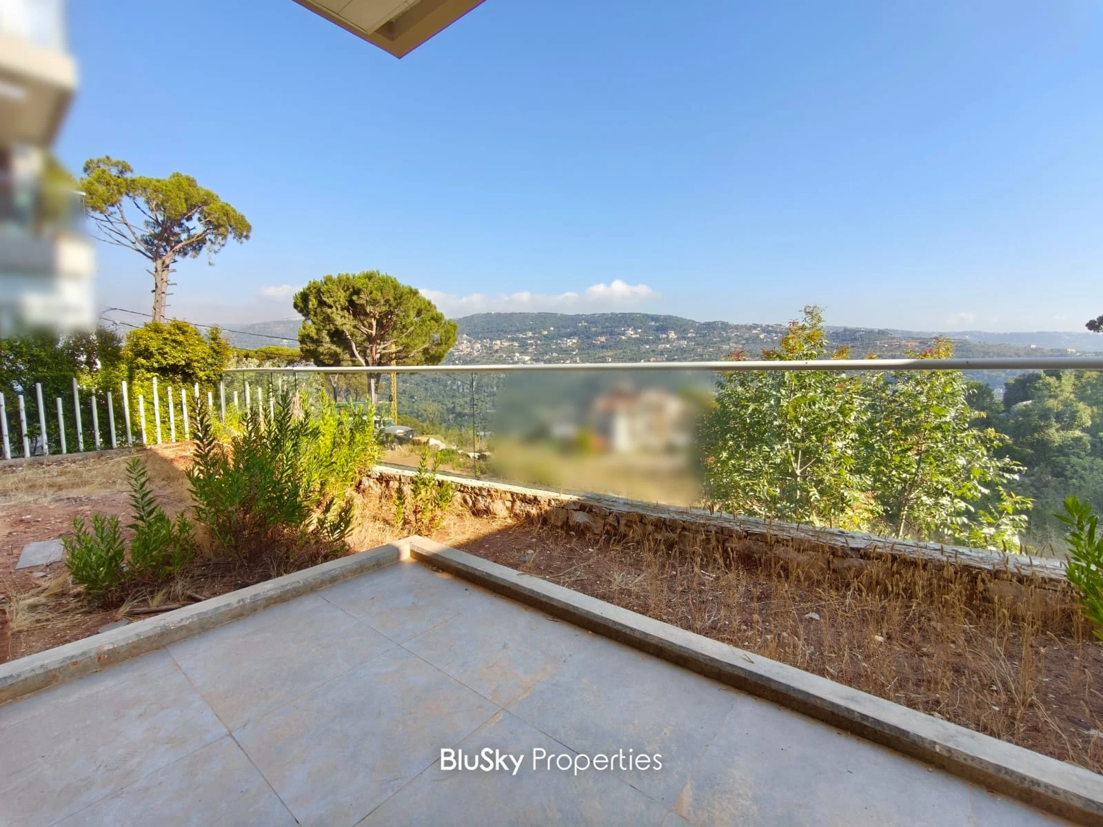 Apartment 120m² with Terrace for Sale in Baabdat — photo 4