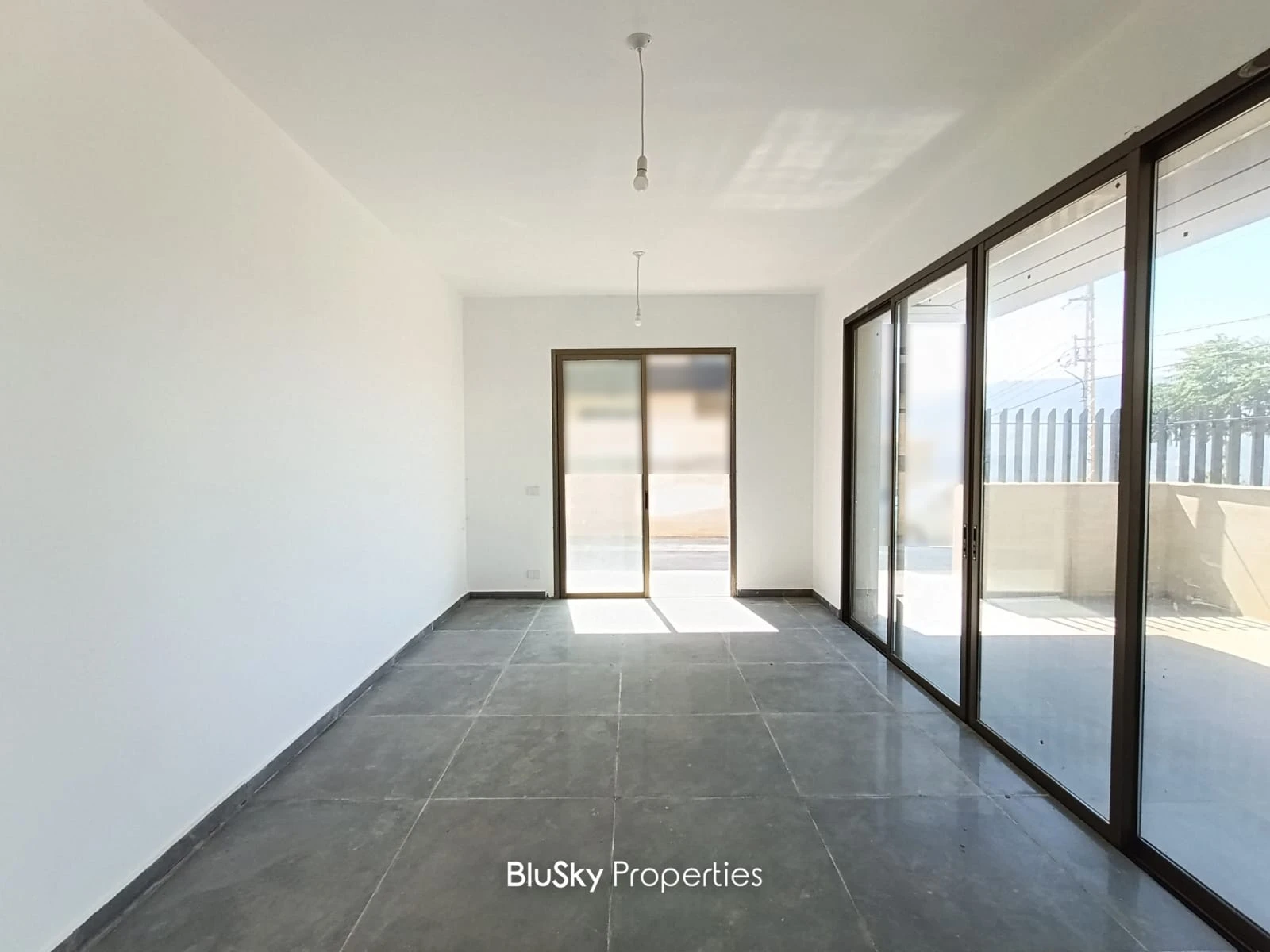 Apartment 130m² with Terrace for Sale in Baabdat