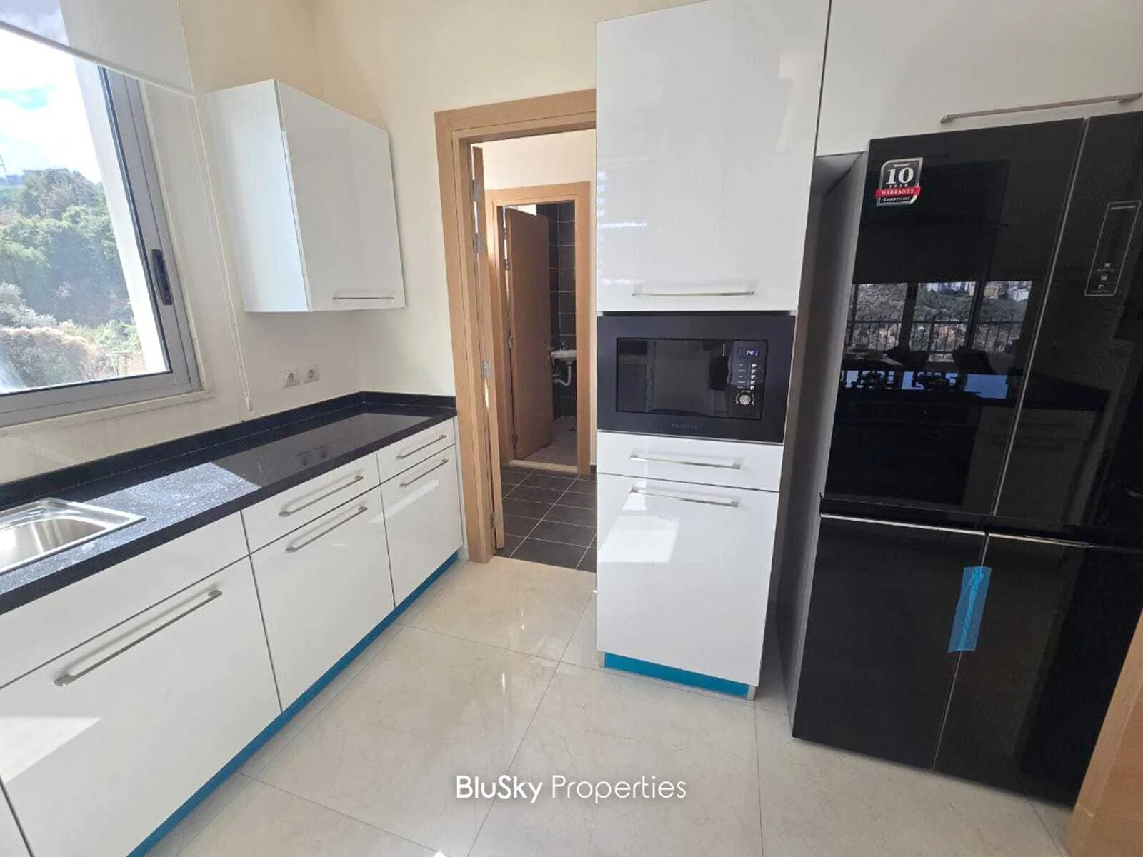 Apartment 141m² Terrace for Rent in Baabda — الصورة 4