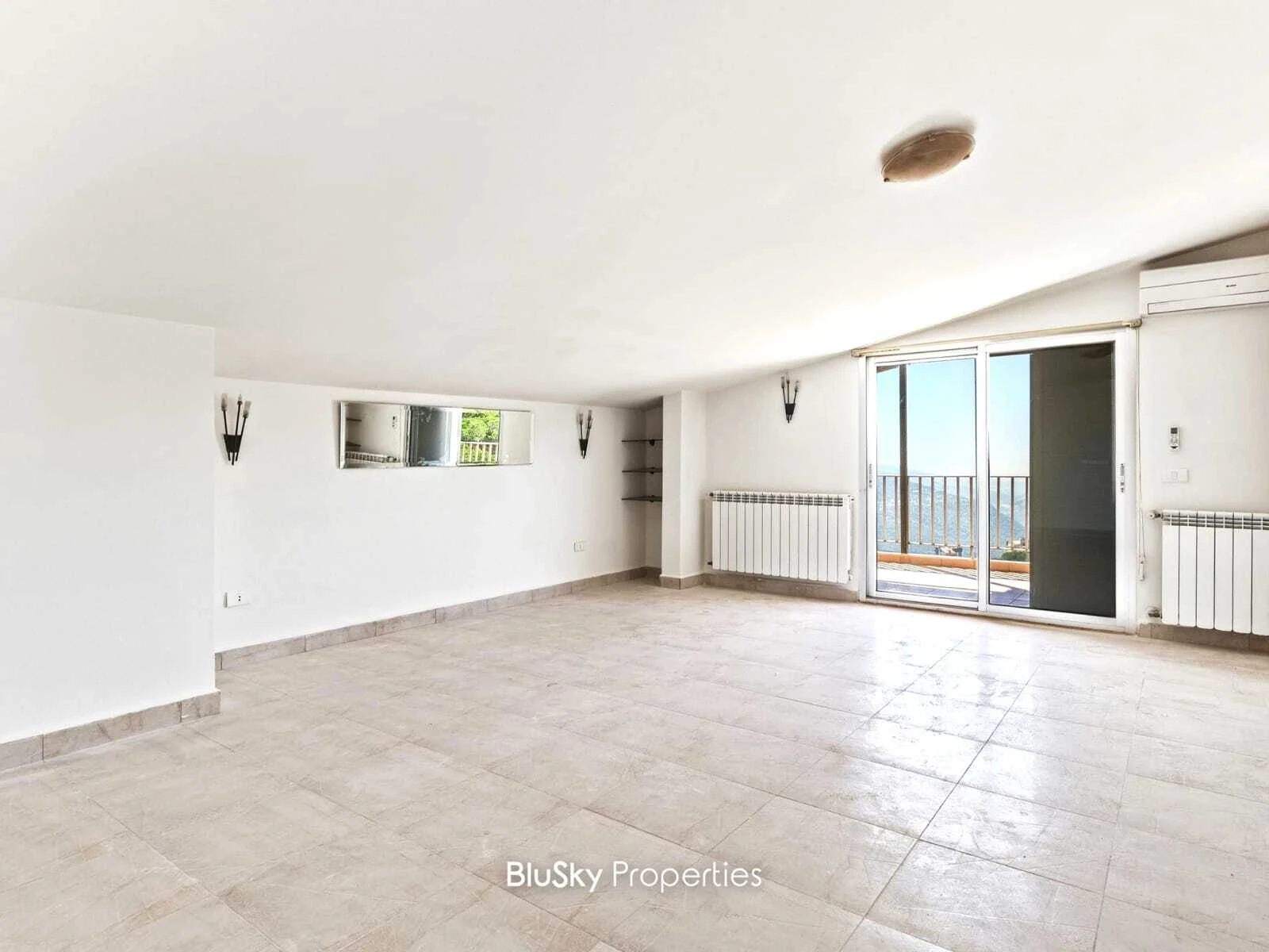 Apartment 150m² Mountain View for Sale in Baabdat