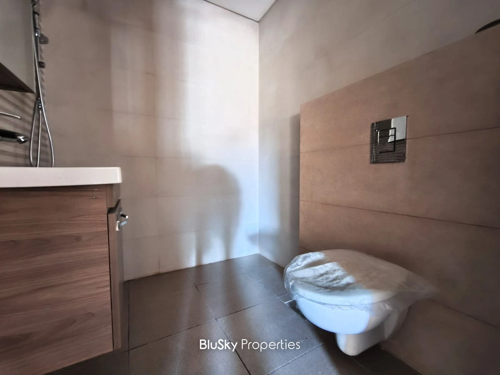 Apartment 160m² with Mountain View for Rent in Baabdat — الصورة 4