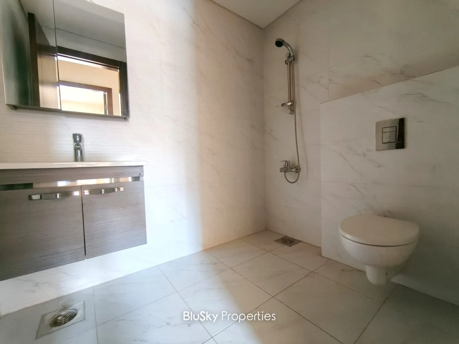 Apartment 160m² with Mountain View for Rent in Baabdat — الصورة 5