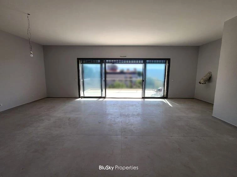 Apartment 165m² Garden for Rent in Baabdat