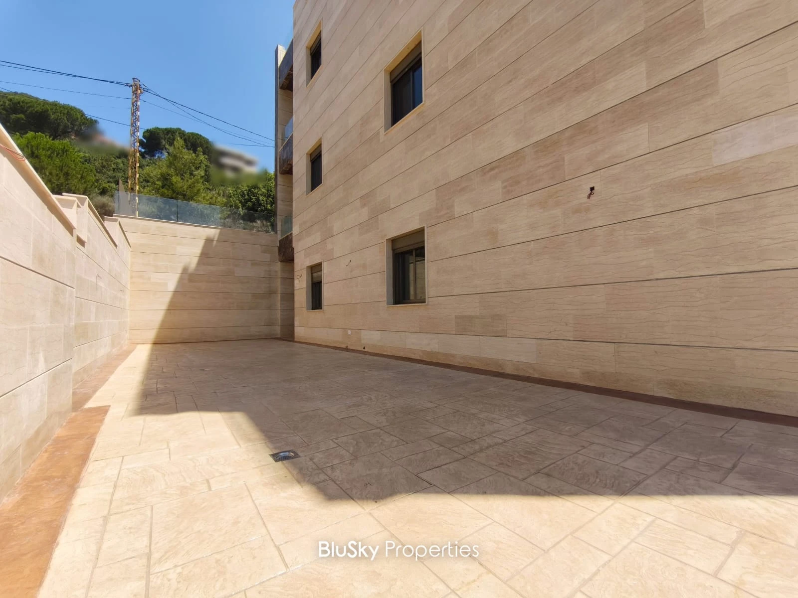 Apartment 175m² with Garden for Sale in Baabdat — photo 3