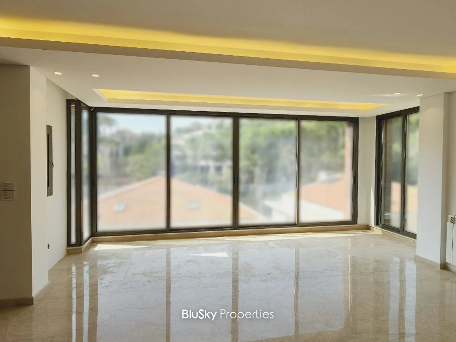 Apartment 175m² with Mountain View for Sale in Baabdat