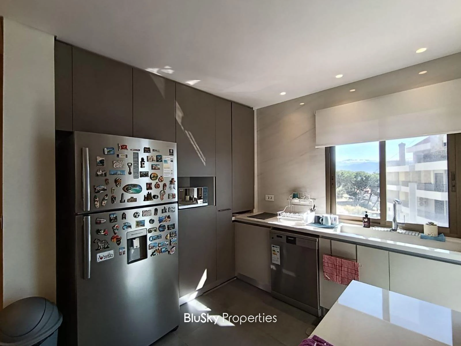 Apartment 190m² Roof for Sale in Baabdat — photo 4