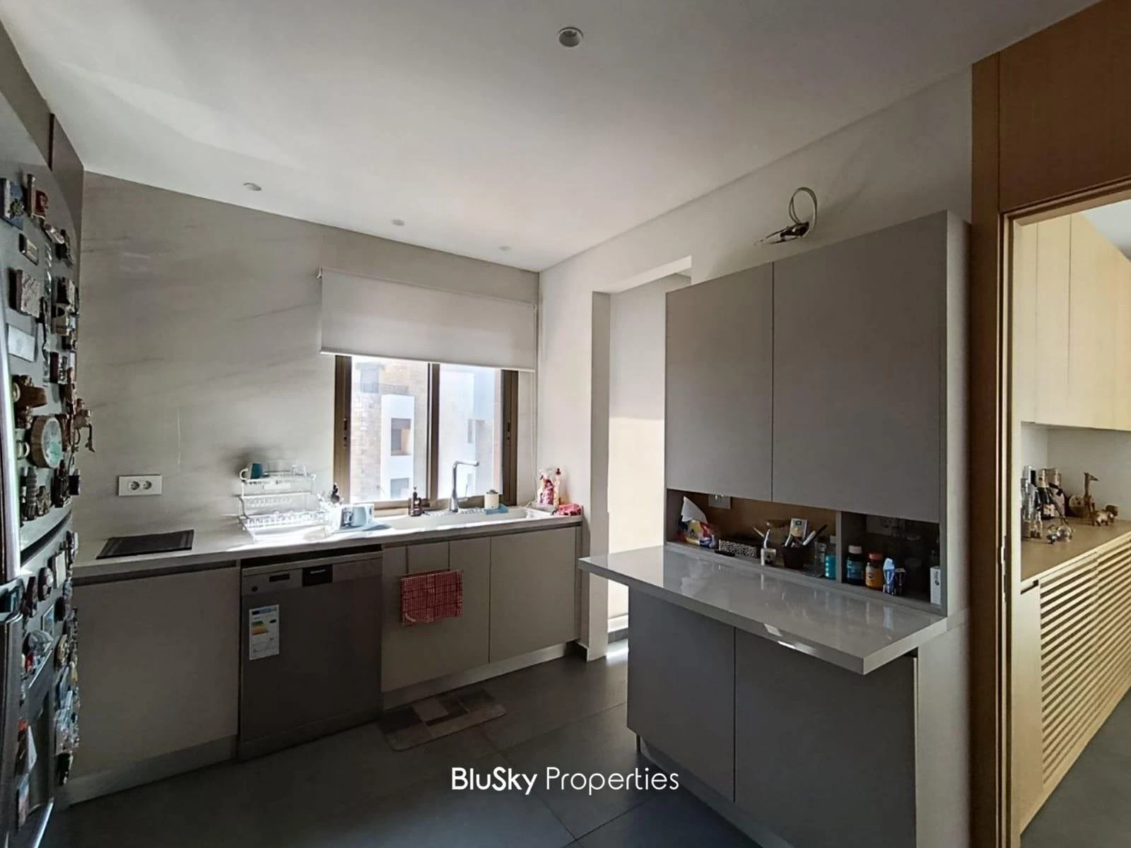 Apartment 190m² Roof for Sale in Baabdat — photo 5
