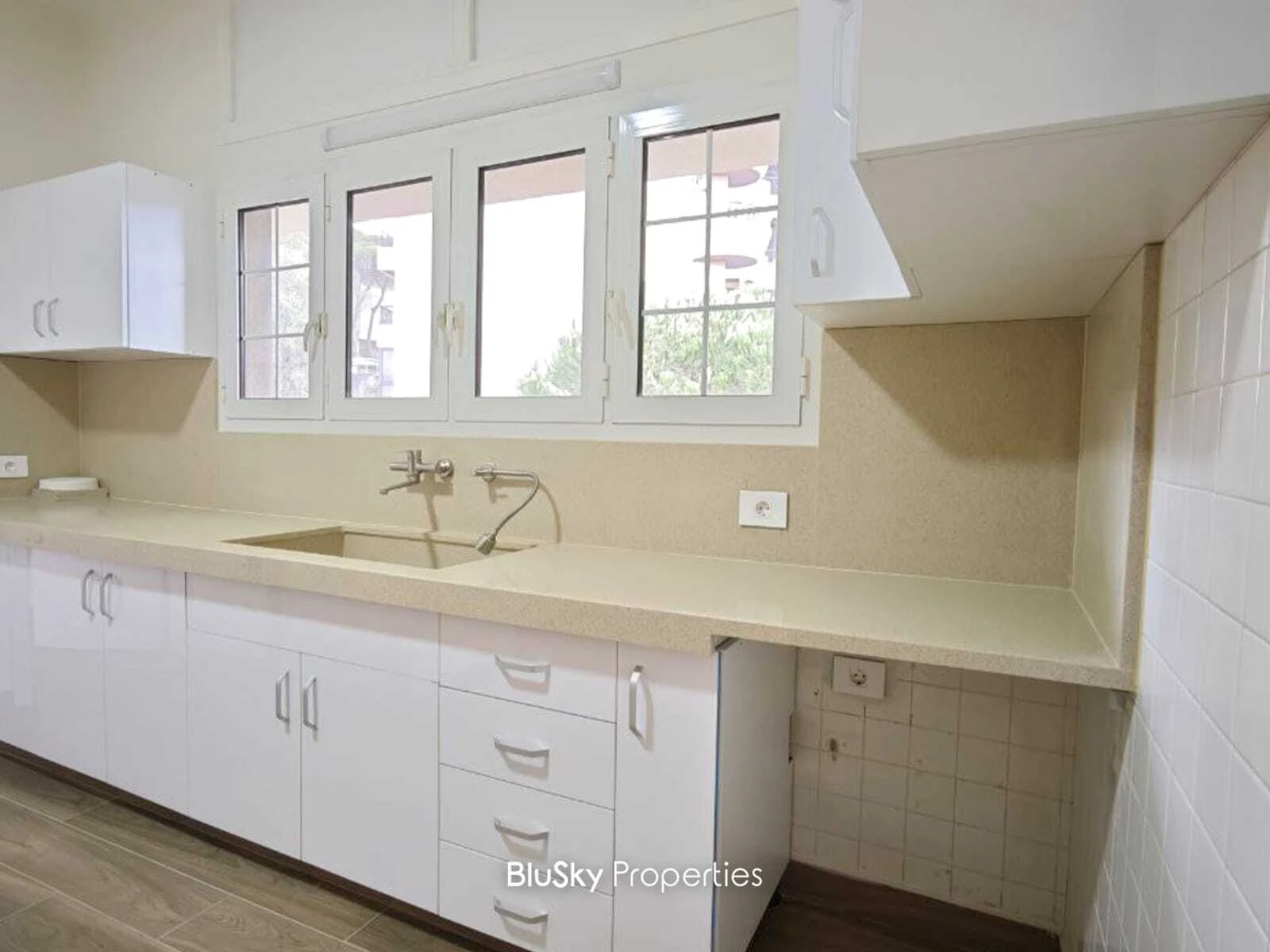 Apartment 200m² Balcony for Rent in Baabdat — الصورة 5