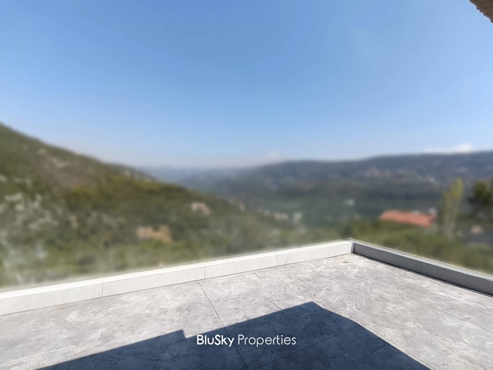 Apartment 200m² with Terrace for Sale in Baabdat — الصورة 2