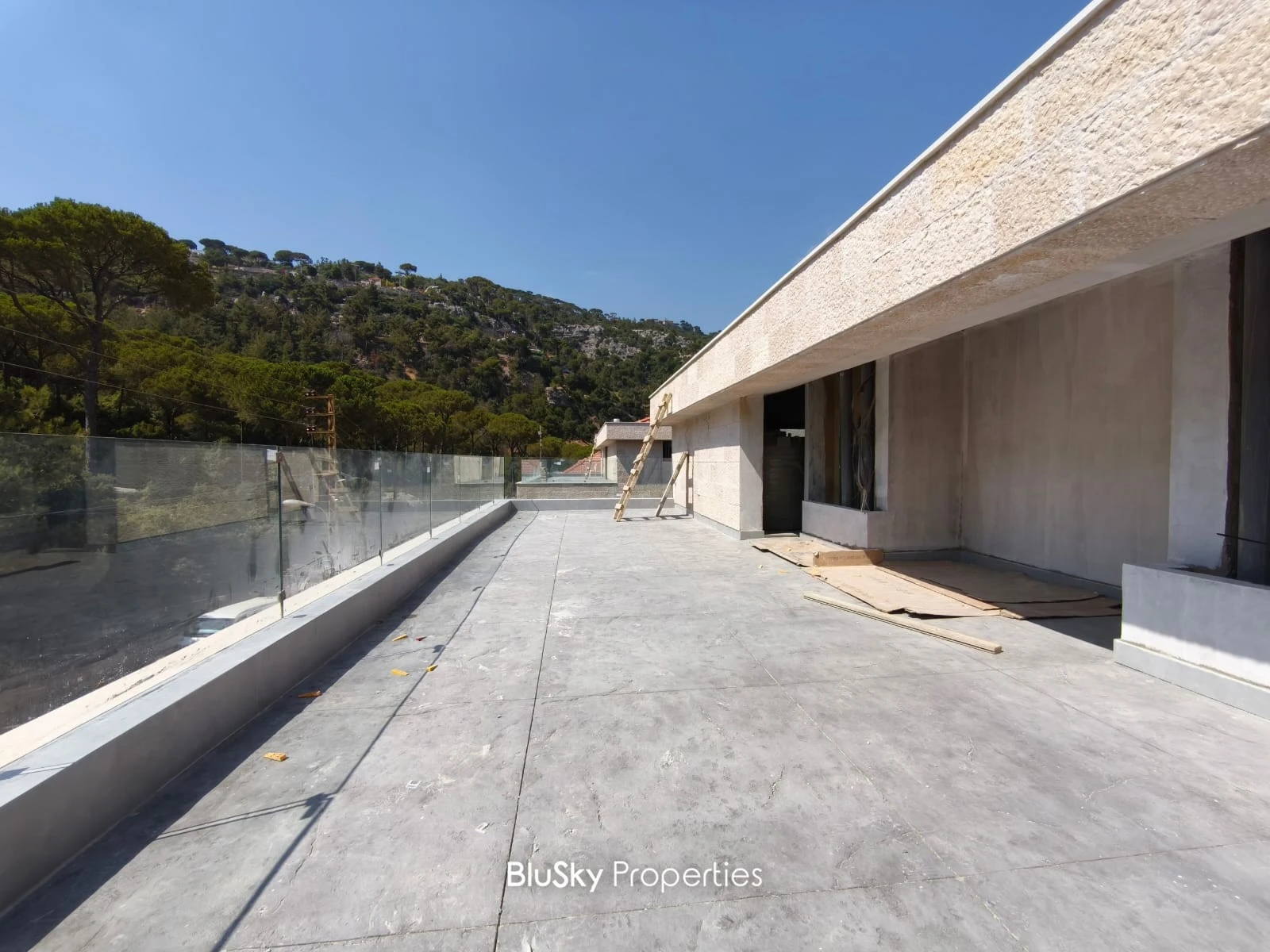 Apartment 200m² with Terrace for Sale in Baabdat — الصورة 3