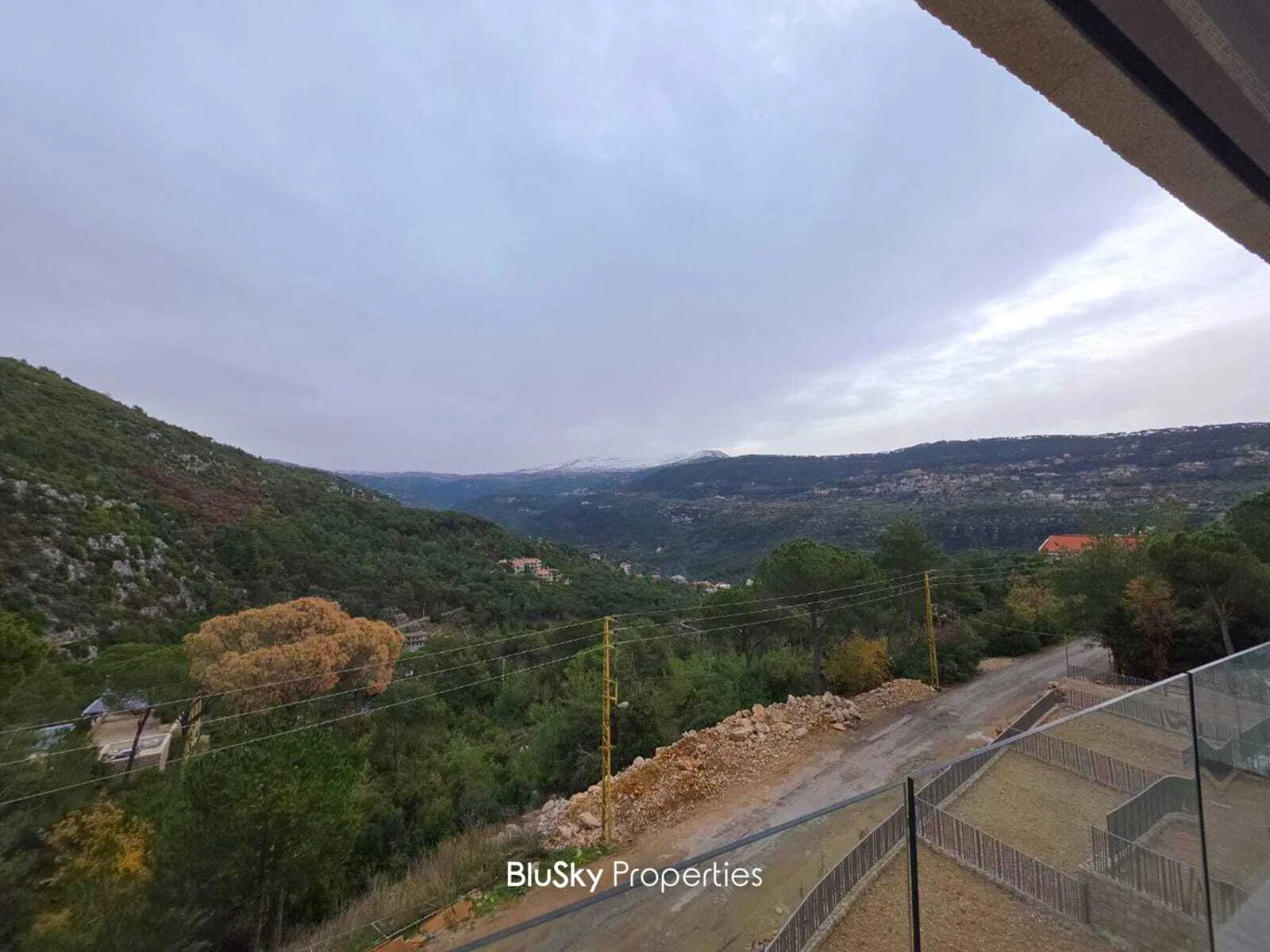 Apartment 210m² Garden for Sale in Baabdat — الصورة 2