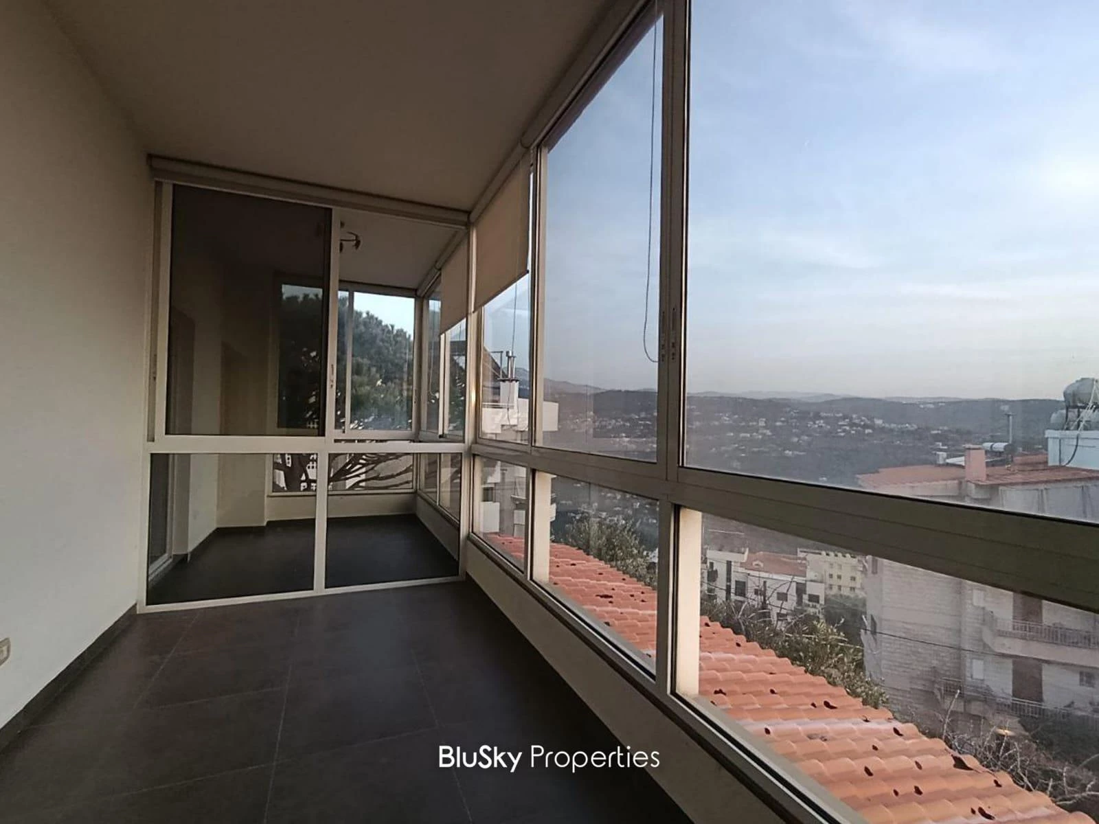 Apartment 220m² 4 Beds for Sale in Baabdat — photo 2
