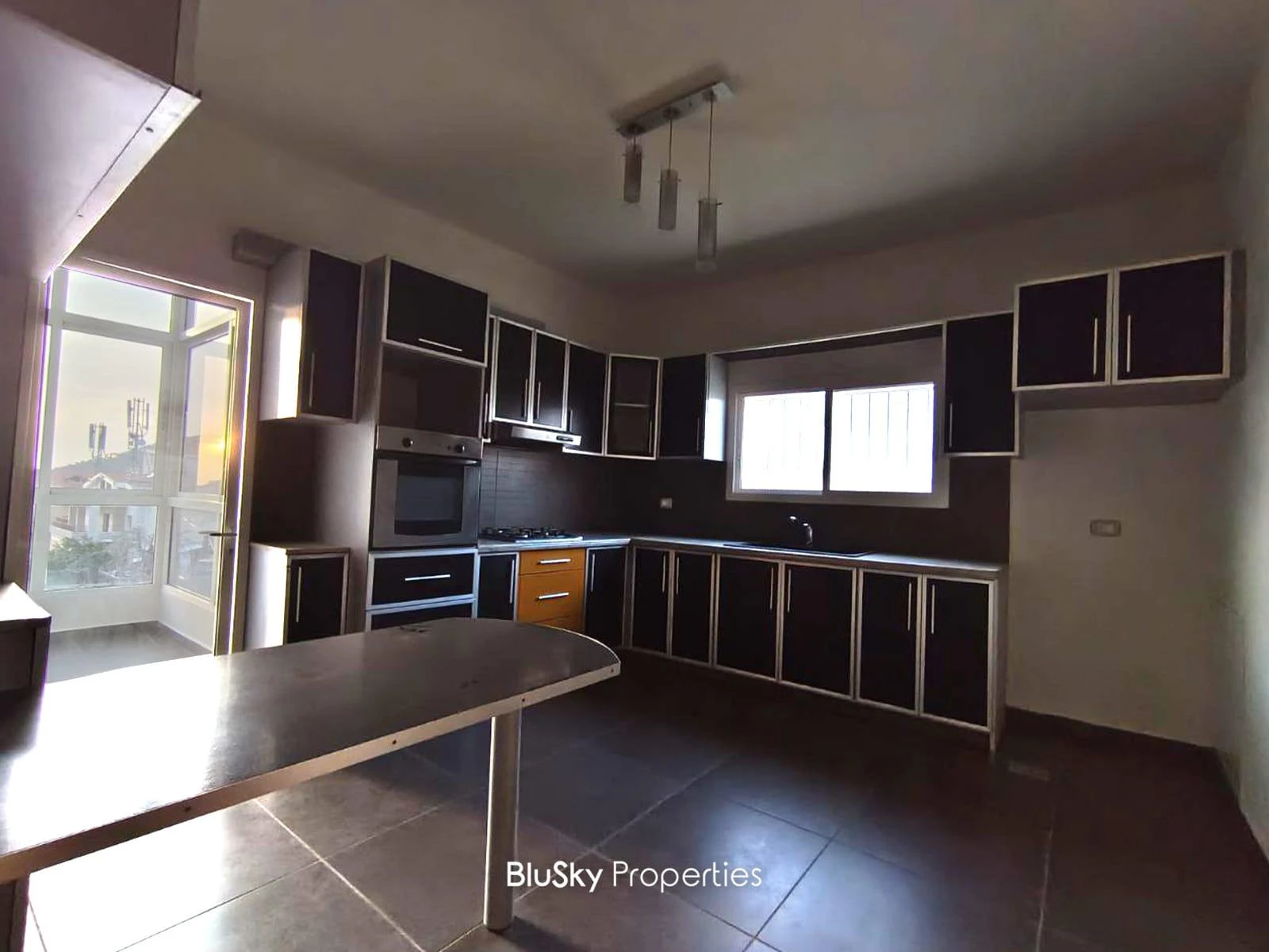Apartment 220m² 4 Beds for Sale in Baabdat — photo 4