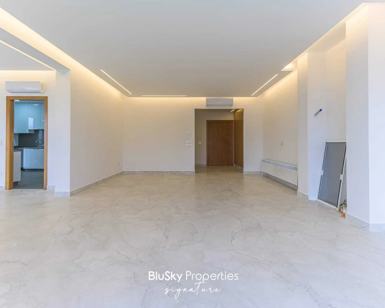 Apartment 235m² Mountain View for Sale or Rent in Baabdat — photo 4