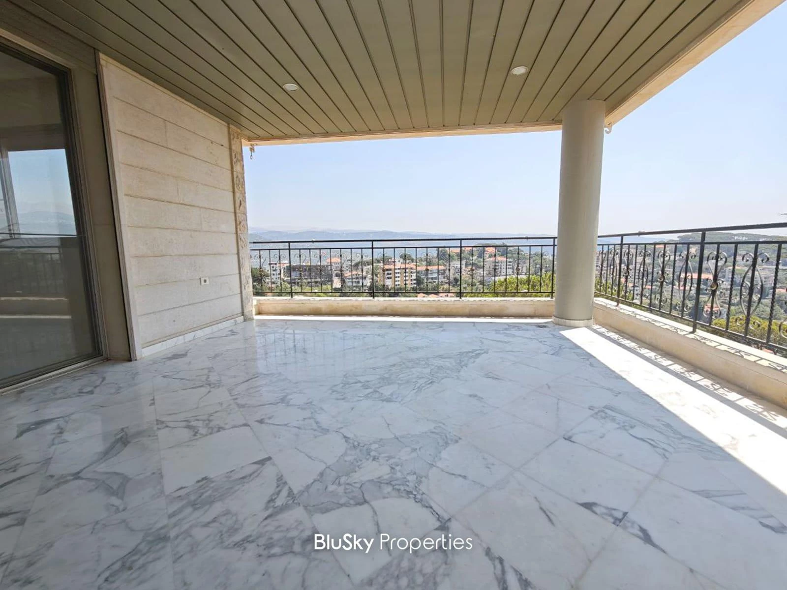 Apartment 240m² Balcony for Rent in Baabdat