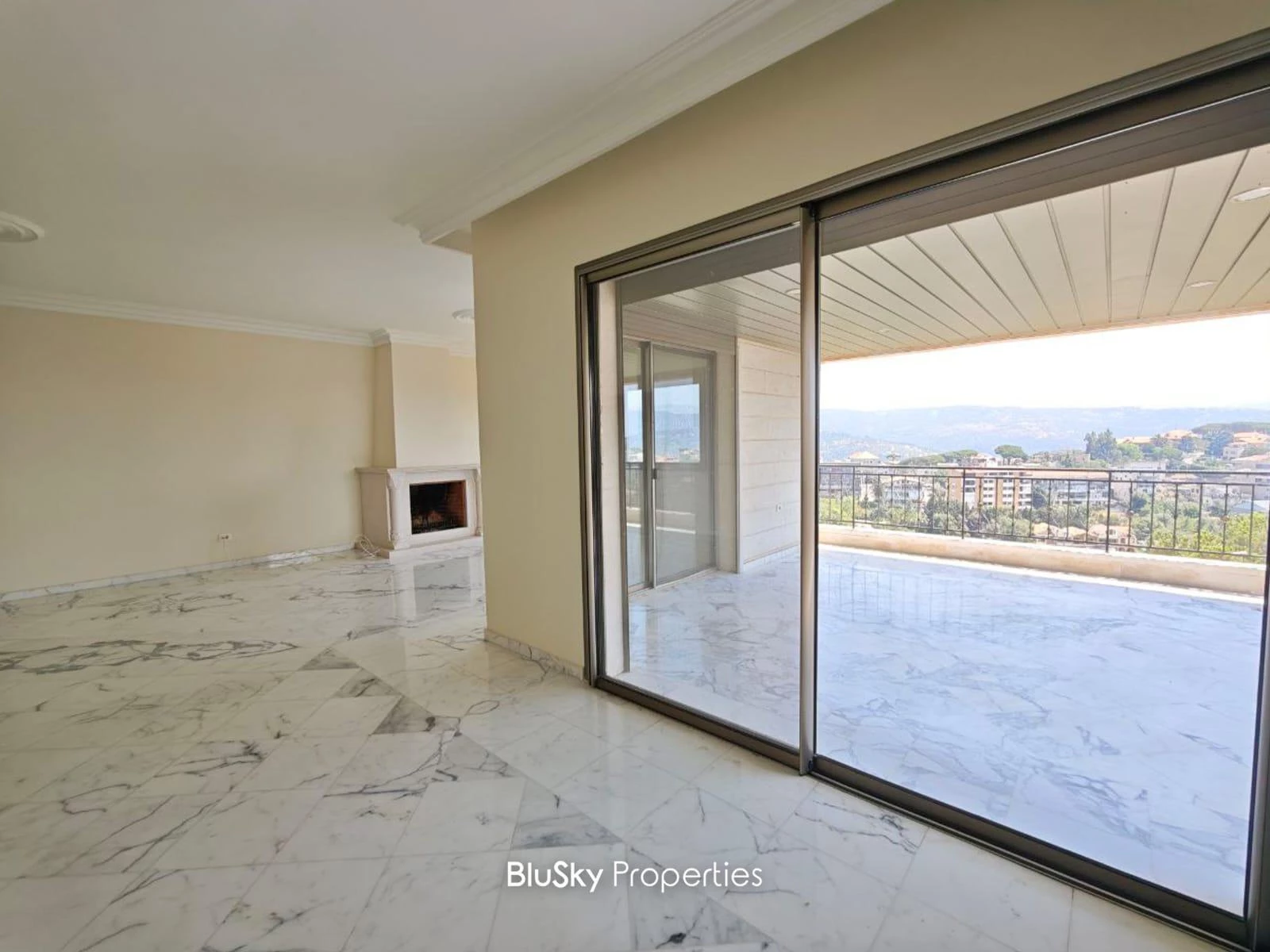 Apartment 240m² Balcony for Rent in Baabdat — الصورة 3