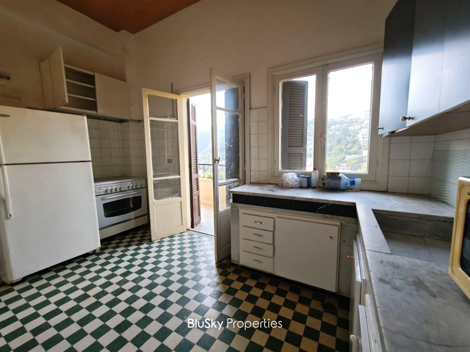 Apartment 240m² Mountain View for Rent in Baabdat — الصورة 4